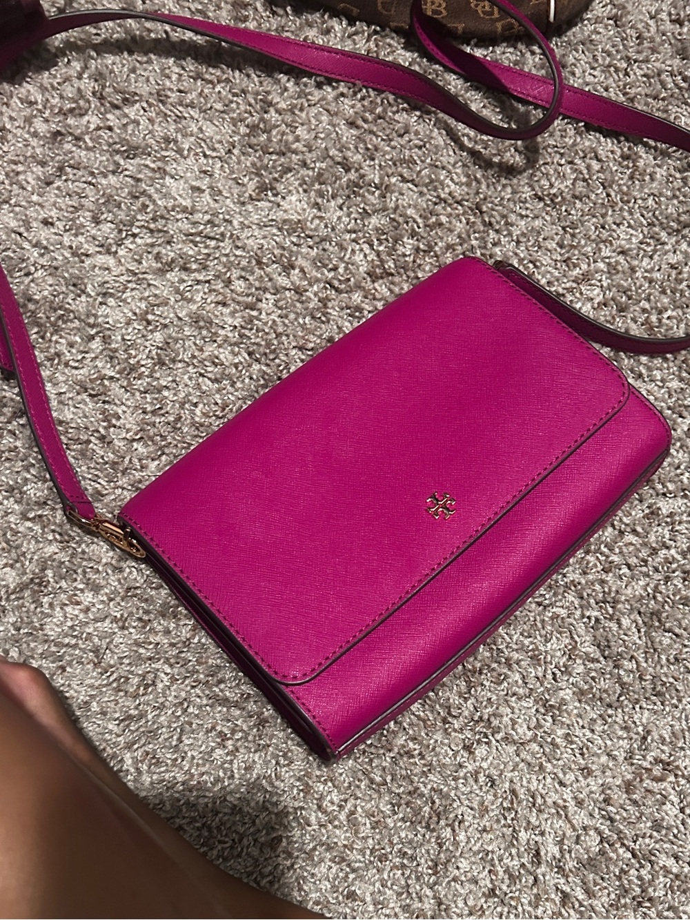 Tory Burch Crossbody Bag in Bright Fuchsia with Gold Logo